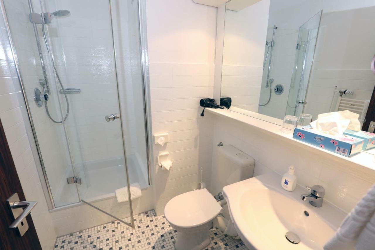 Hotel Kroeger Ennigerloh Экстерьер фото